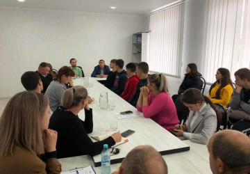 Ședința cu grupul comunitar din Cârnățeni